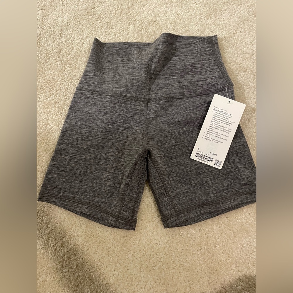 LULULEMON Align HR Short 6" - NEW WITH TAGS - size 6!!!!